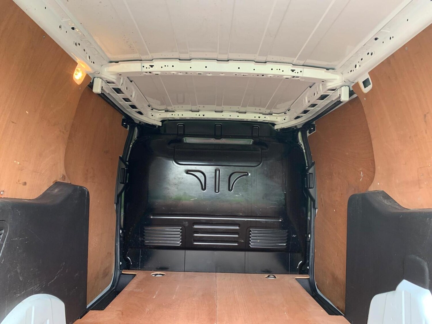 Used Ford Transit Connect 2018 for sale - 76963245: Photo 79