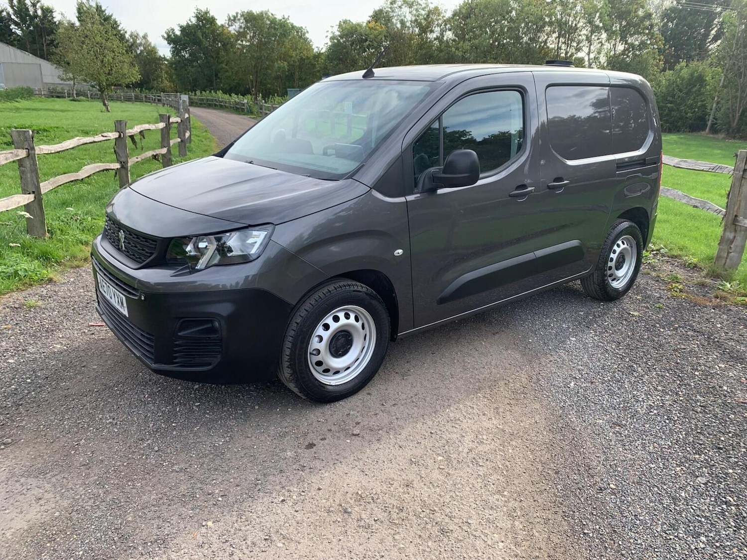 Used Peugeot Partner 2020 for sale - 77656397: Photo 11