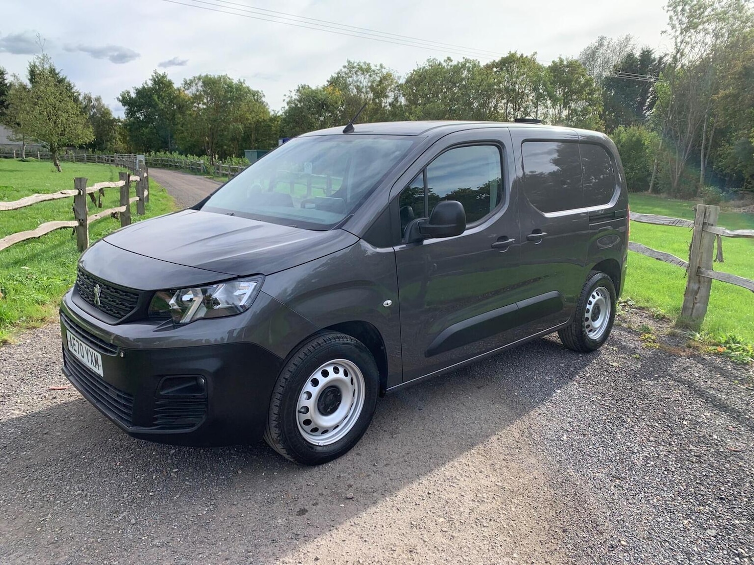 Used Peugeot Partner 2020 for sale - 77656397: Photo 15