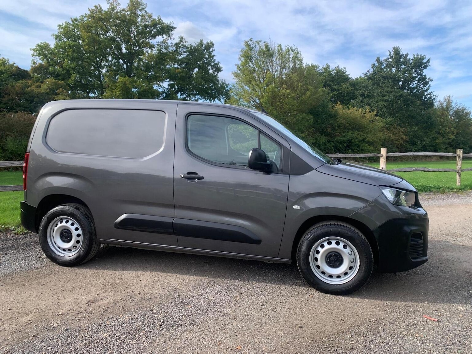 Used Peugeot Partner 2020 for sale - 77656397: Photo 6