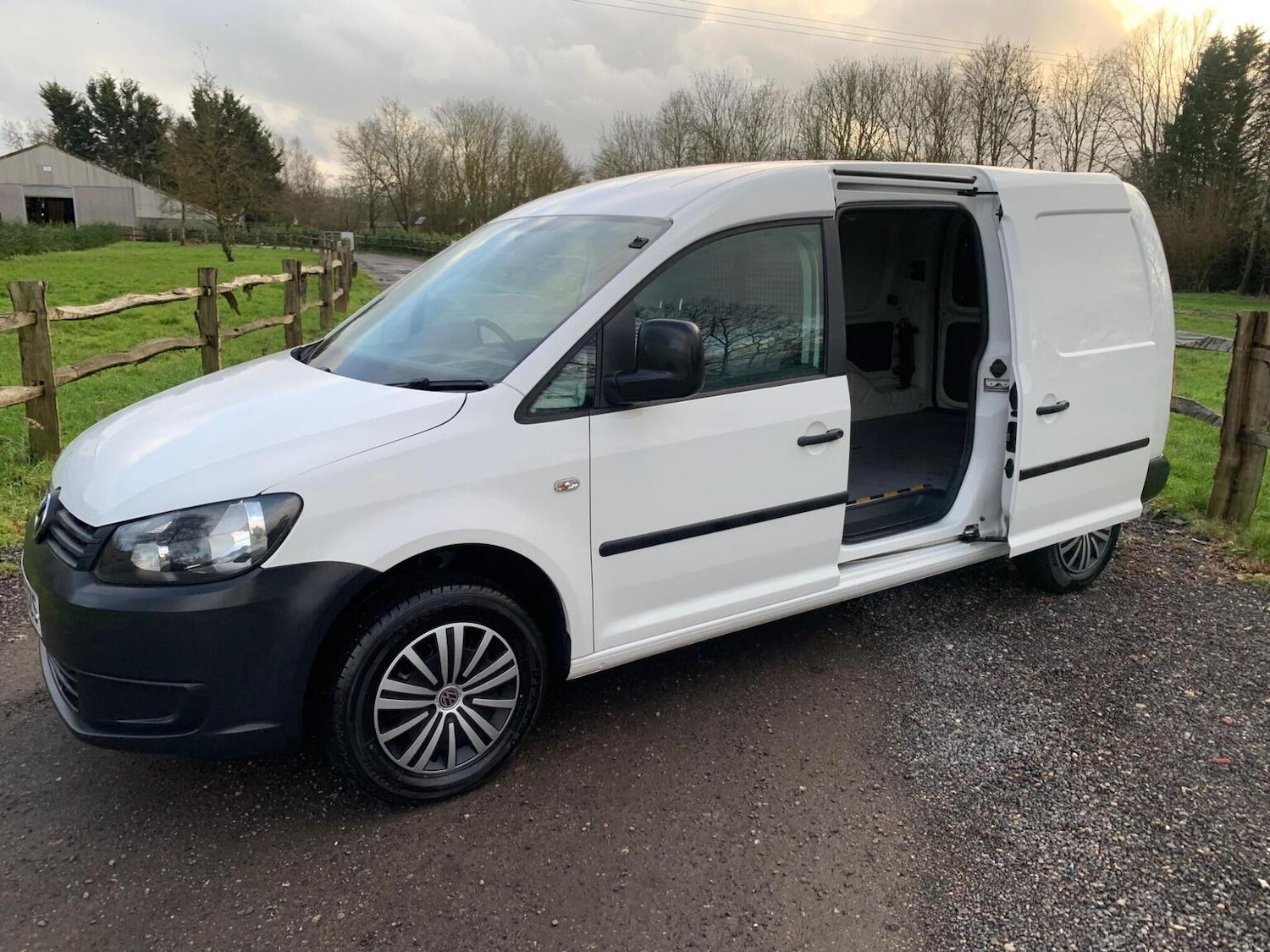 Used Volkswagen Caddy Maxi 2013 for sale - 77228262: Photo 44