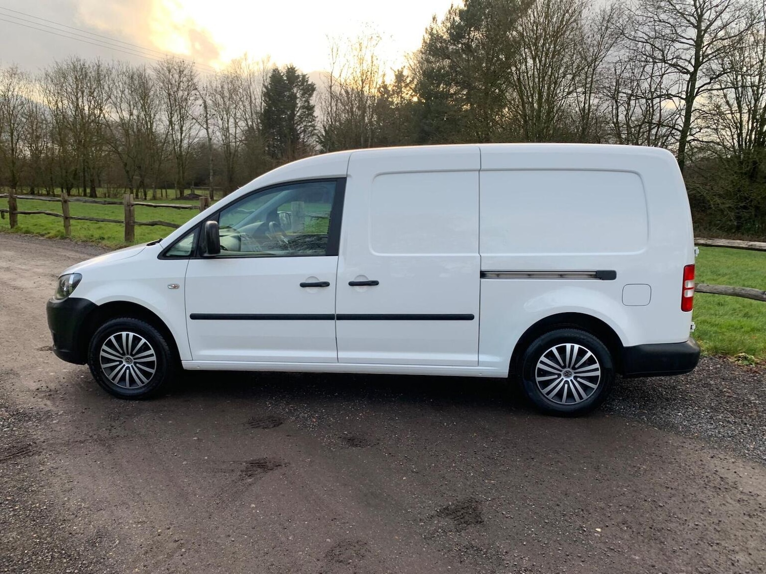Used Volkswagen Caddy Maxi 2013 for sale - 77228262: Photo 49