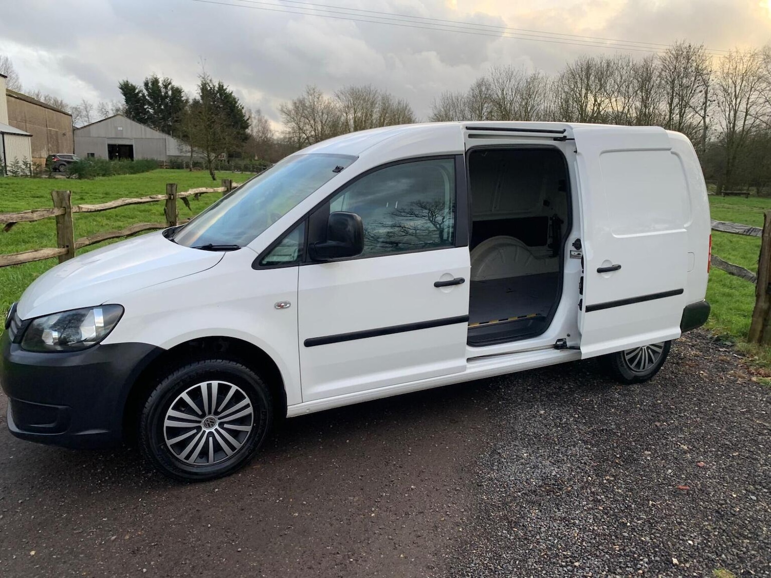 Used Volkswagen Caddy Maxi 2013 for sale - 77228262: Photo 54