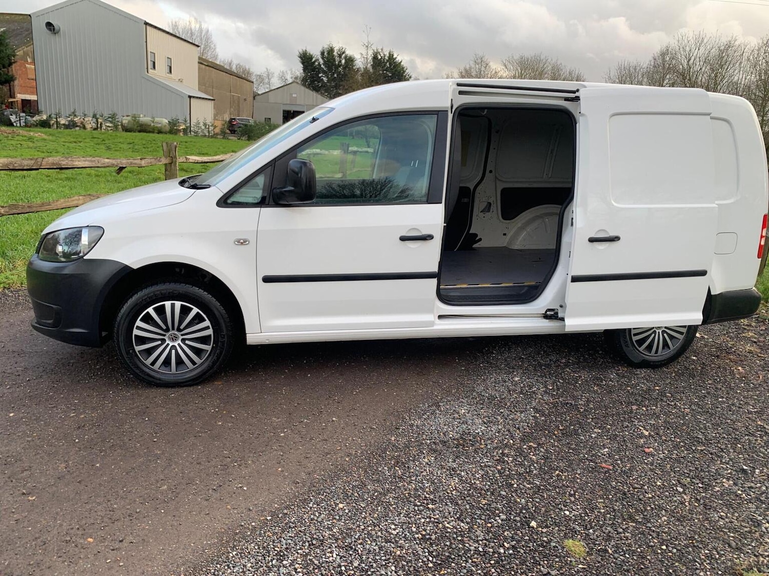 Used Volkswagen Caddy Maxi 2013 for sale - 77228262: Photo 55