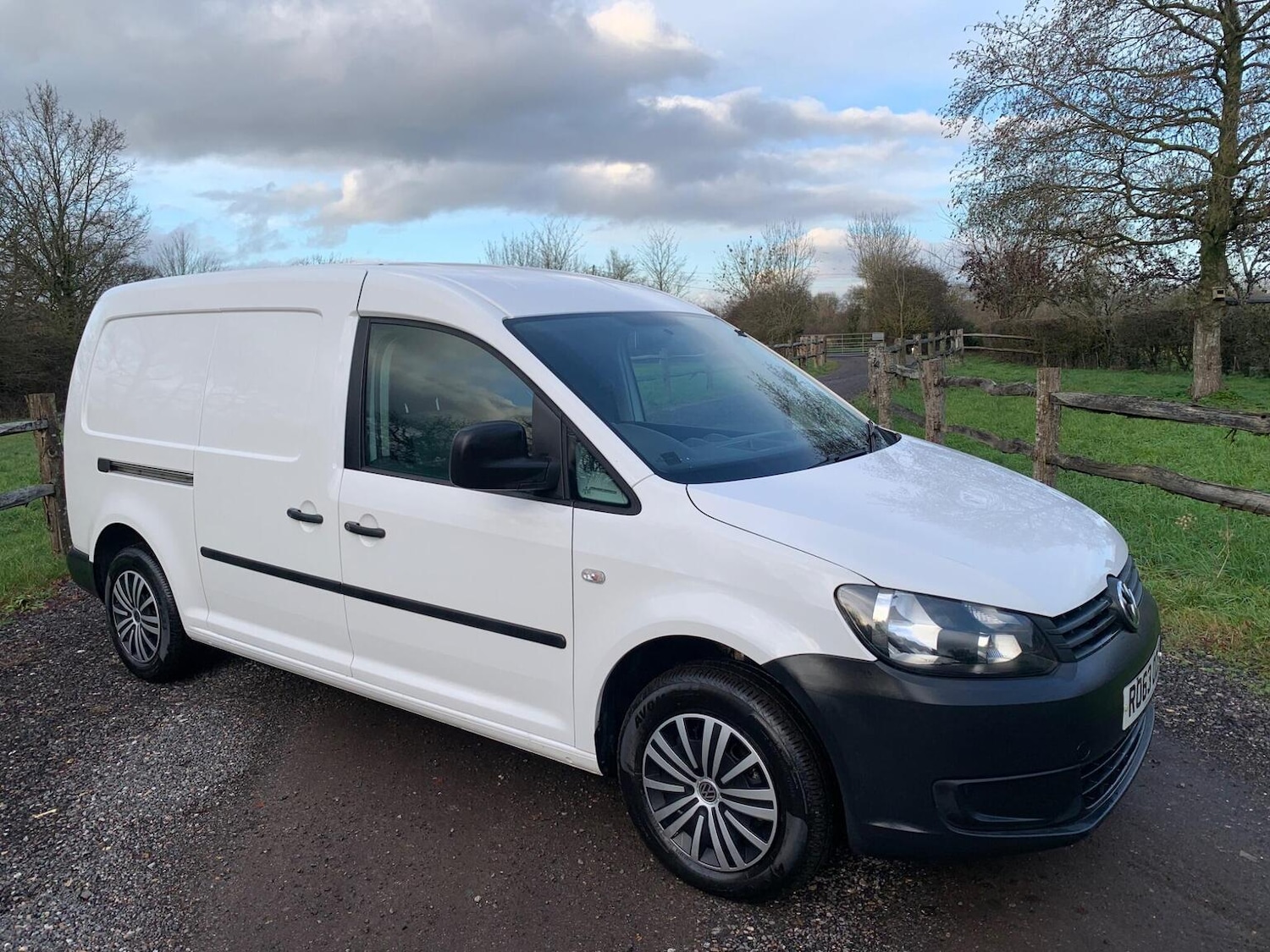 Used Volkswagen Caddy Maxi 2013 for sale - 77228262: Photo 6