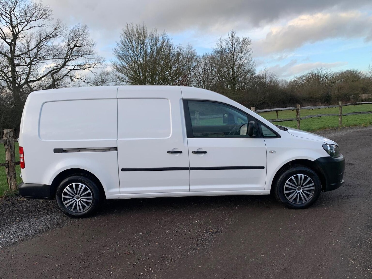 Used Volkswagen Caddy Maxi 2013 for sale - 77228262: Photo 73