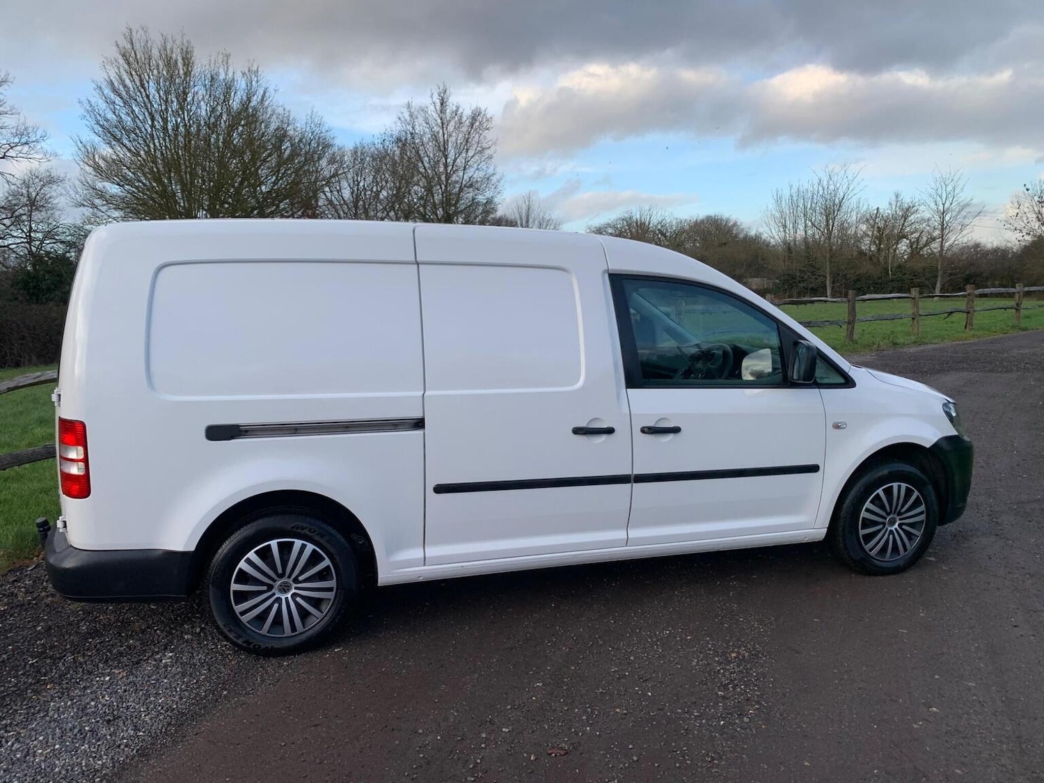 Used Volkswagen Caddy Maxi 2013 for sale - 77228262: Photo 75