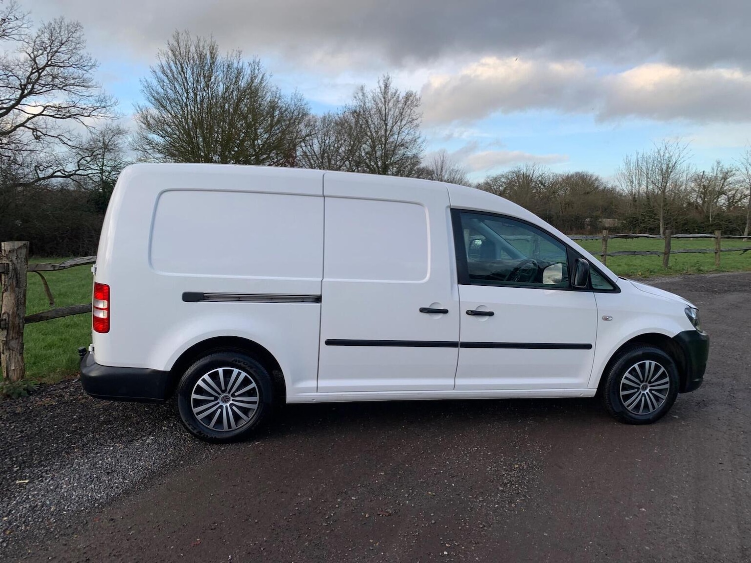 Used Volkswagen Caddy Maxi 2013 for sale - 77228262: Photo 76