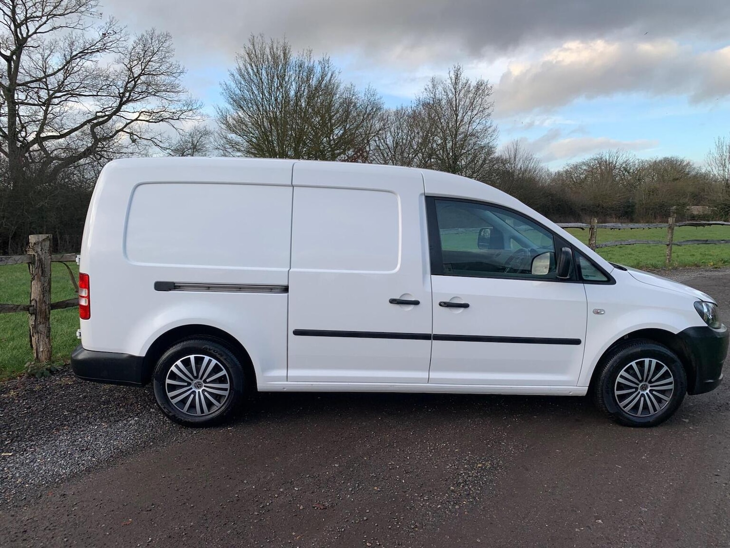 Used Volkswagen Caddy Maxi 2013 for sale - 77228262: Photo 77