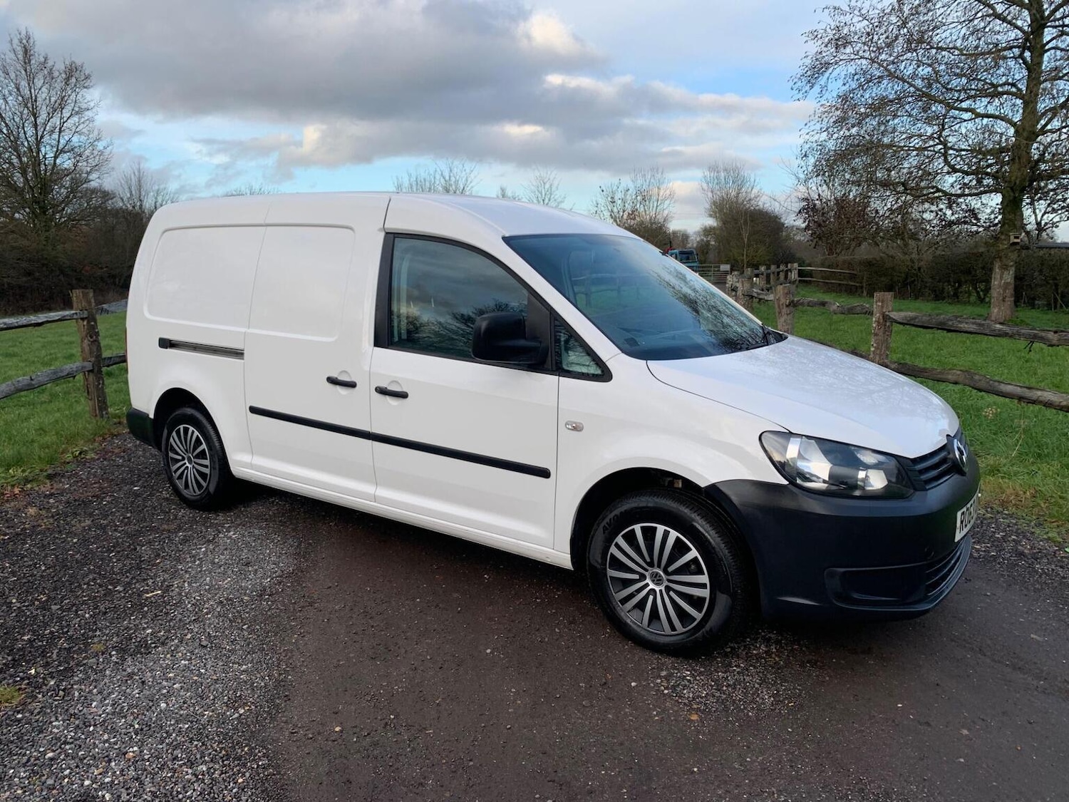 Used Volkswagen Caddy Maxi 2013 for sale - 77228262: Photo 8