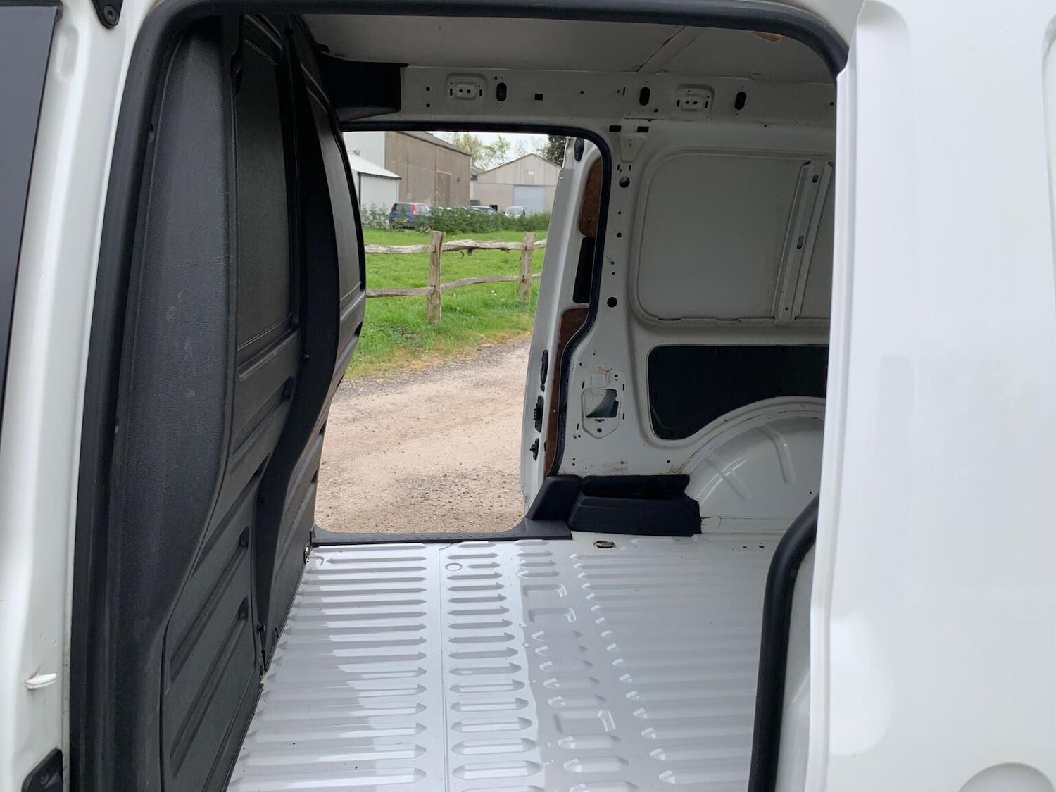 Used Volkswagen Caddy Maxi 2017 for sale - 78182993: Photo 75