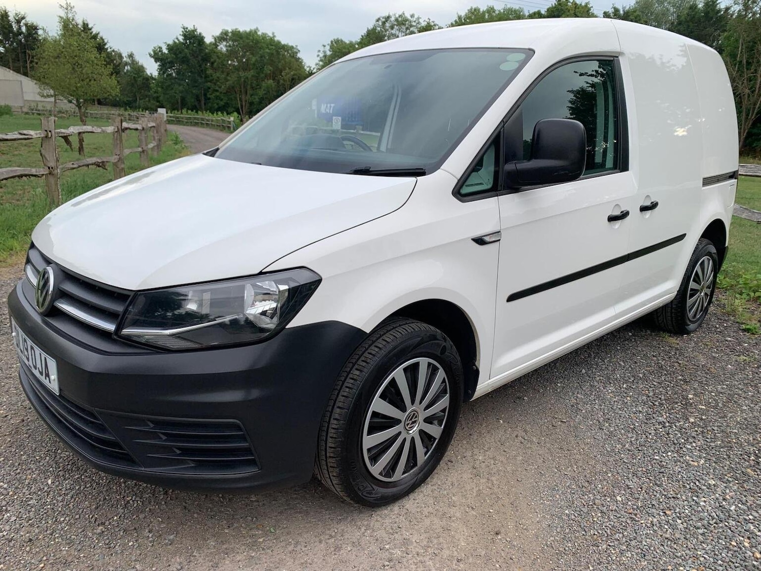 Used Volkswagen Caddy 2019 for sale - 76968596: Photo 2