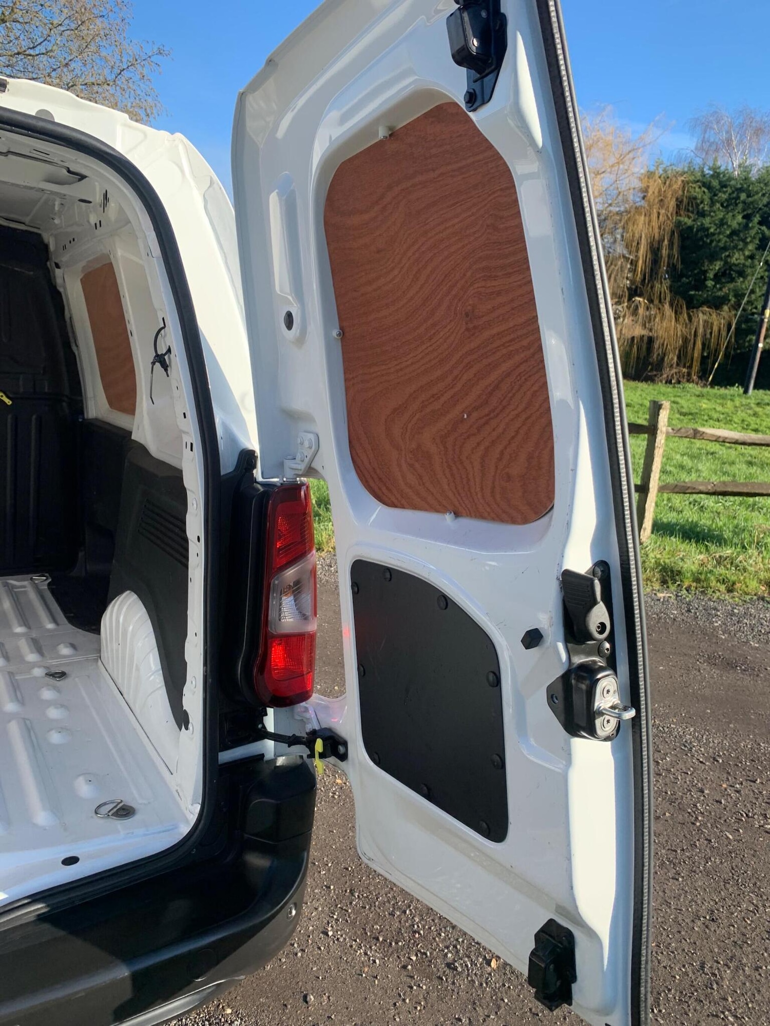 Used Peugeot Partner 2021 for sale - 77207165: Photo 63