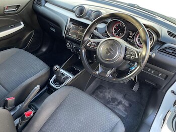 Used Suzuki Swift 2021 for sale - 78153047: Photo