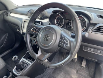 Used Suzuki Swift 2023 for sale - 78817936: Photo