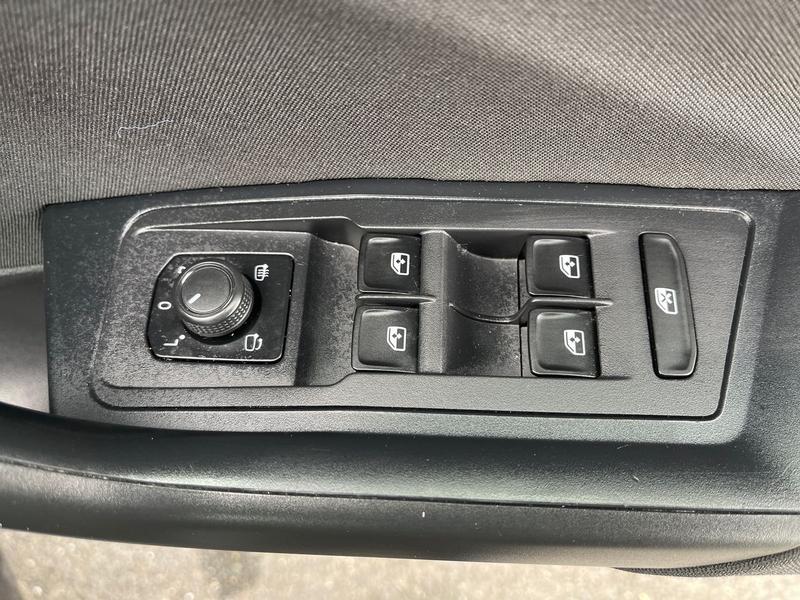 Used Volkswagen T-Roc for sale - 77770535: Photo 17