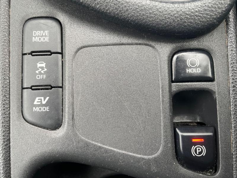 Used Toyota Yaris 2023 for sale - 77770632: Photo 33