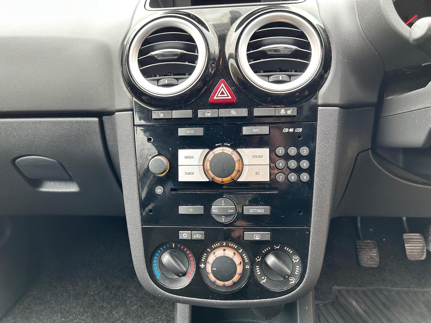 Used Vauxhall Corsa 2014 for sale - 77729992: Photo 10