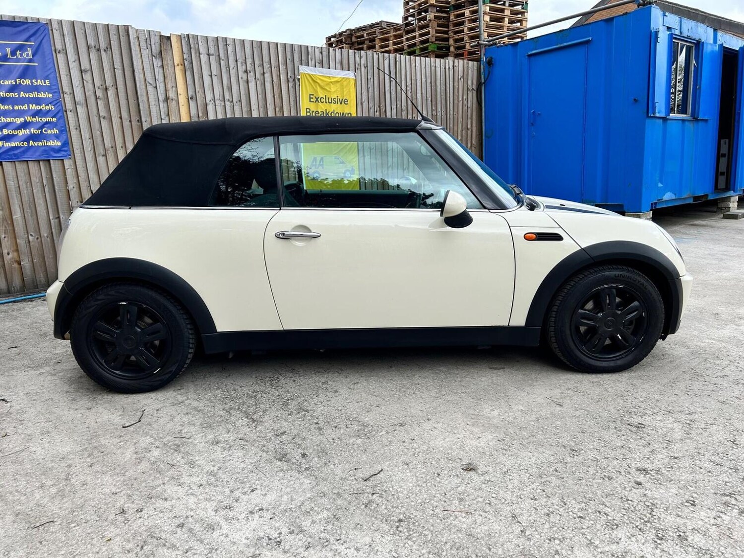 Used MINI Convertible 2007 for sale - 78139409: Photo 10