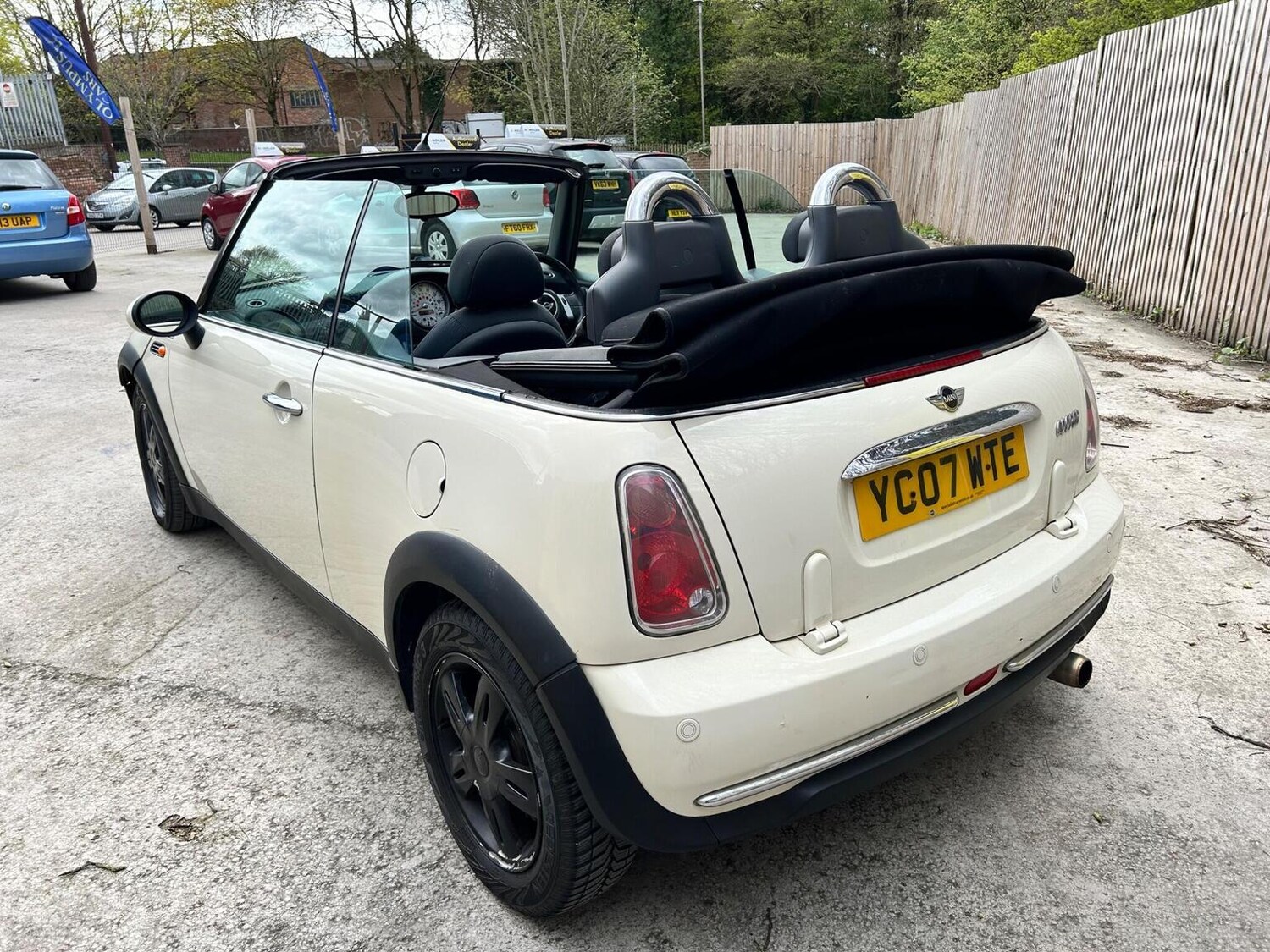 Used MINI Convertible 2007 for sale - 78139409: Photo 7