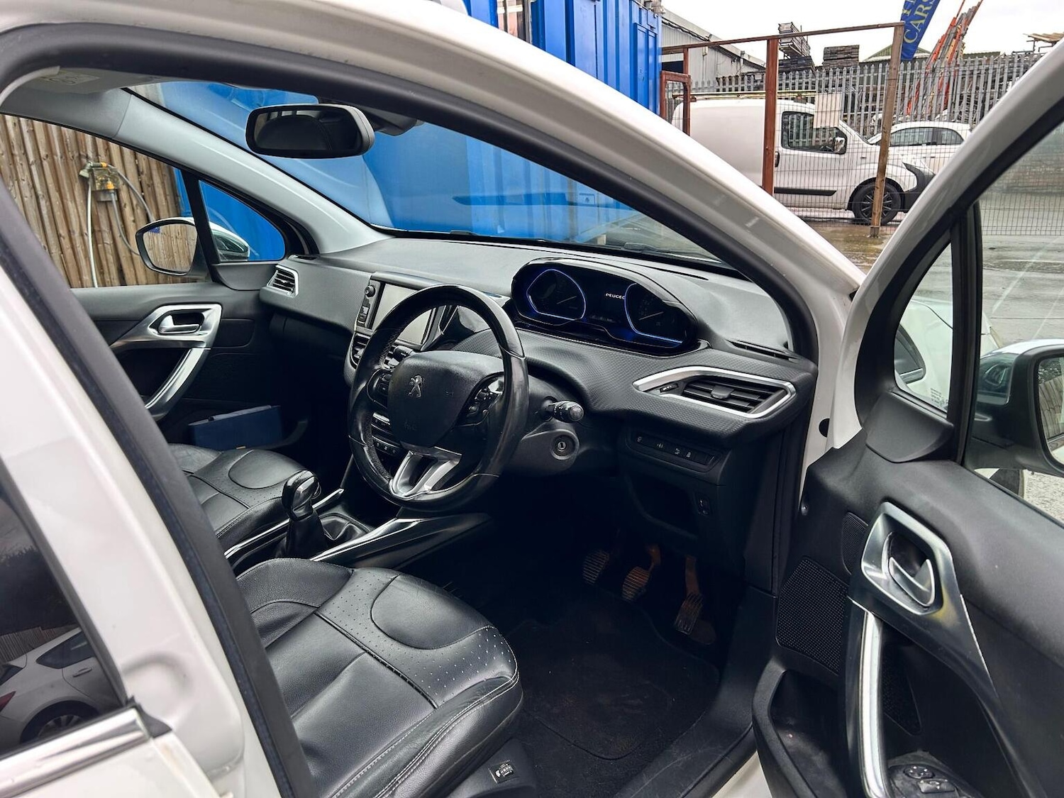 Used Peugeot 2008 2014 for sale - 77729991: Photo 11