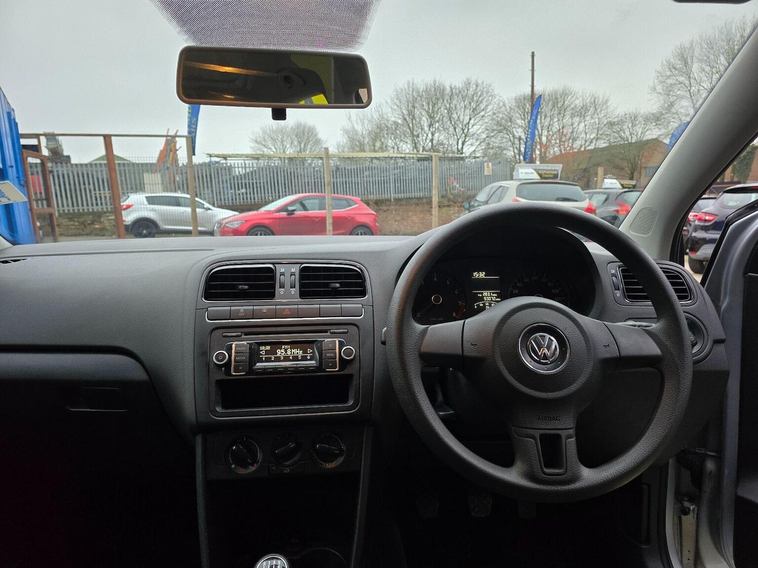 Used Volkswagen Polo 2011 for sale - 77937806: Photo 11