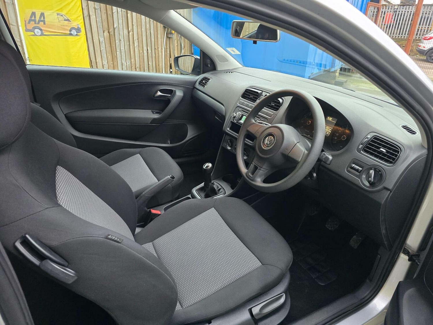 Used Volkswagen Polo 2011 for sale - 77937806: Photo 13