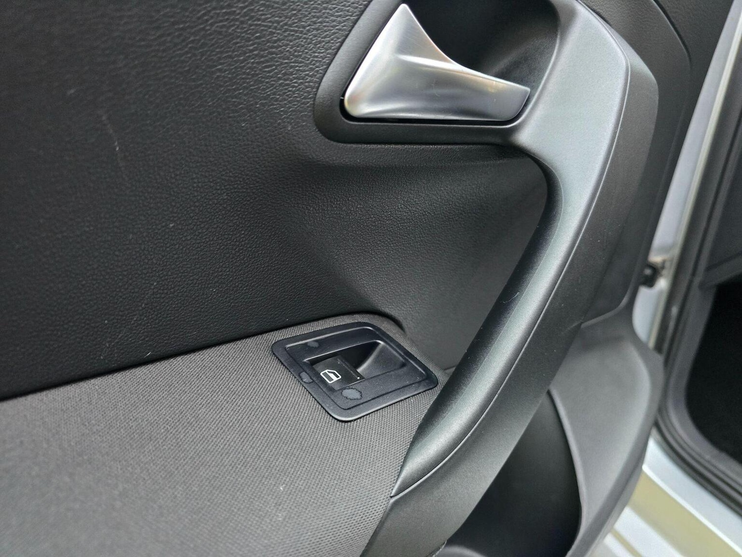 Used Volkswagen Polo 2011 for sale - 77937806: Photo 21