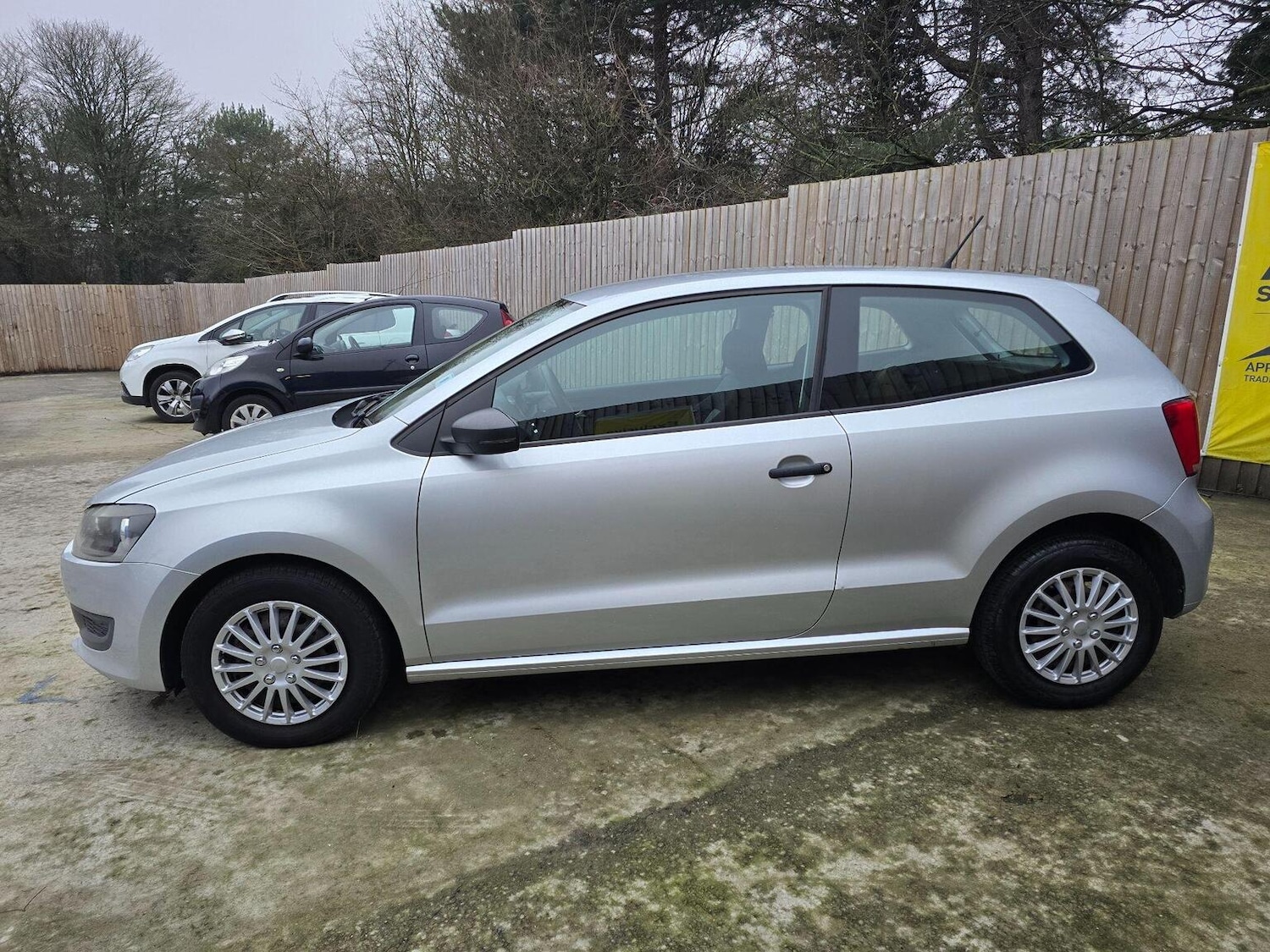 Used Volkswagen Polo 2011 for sale - 77937806: Photo 7