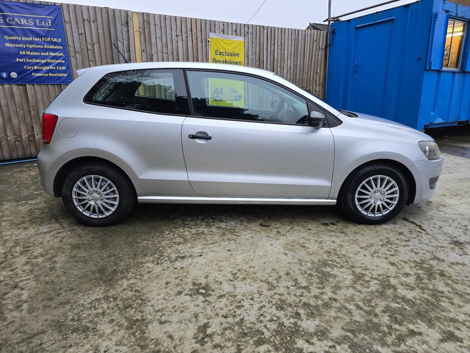 Used Volkswagen Polo 2011 for sale - 77937806: Photo 9