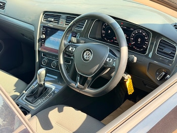 Used Volkswagen Golf 2017 for sale - 79113565: Photo