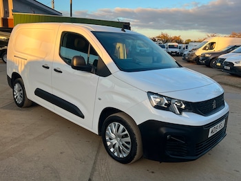 Used Peugeot Partner 2019 for sale - 76146321: Photo
