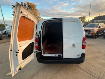 Used Peugeot Partner 2019 for sale - 76146321: Photo