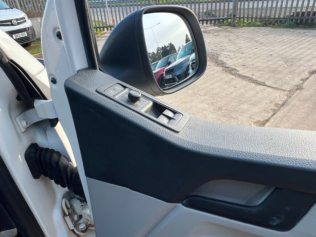 Used Volkswagen Transporter 2019 for sale - 77210788: Photo 98