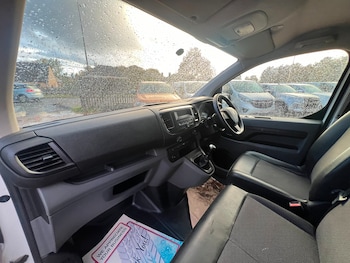 Used Peugeot Expert 2019 for sale - 76140472: Photo