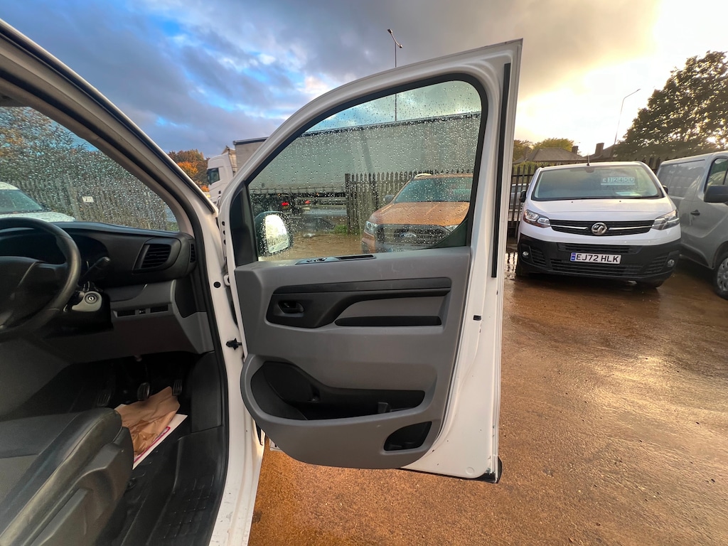 Used Peugeot Expert 2019 for sale - 76140472: Photo 53