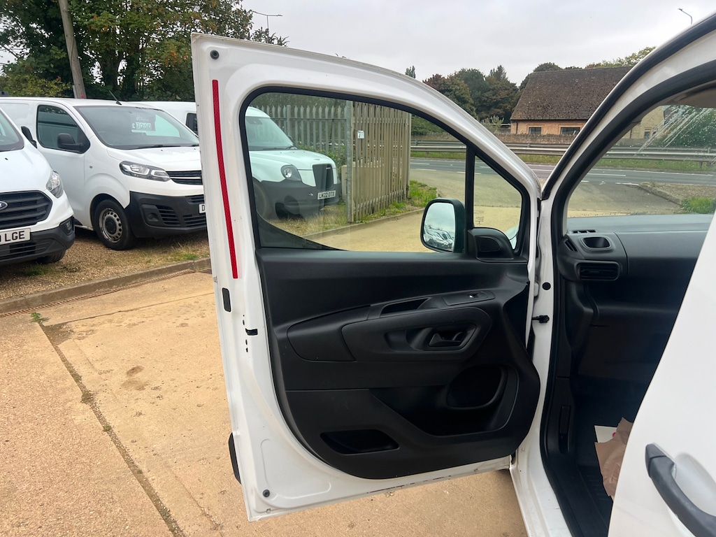 Used Peugeot Partner 2020 for sale - 75874470: Photo 43