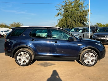 Used Land Rover Discovery Sport 2016 for sale - 79322450: Photo