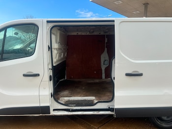 Used Vauxhall Vivaro 2018 for sale - 77082866: Photo