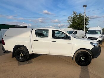 Used Toyota Hilux 2019 for sale - 75571562: Photo