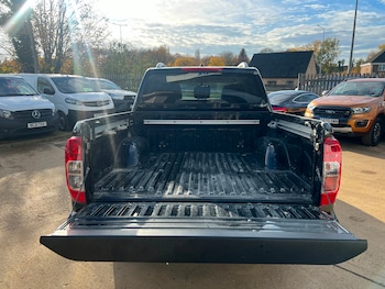Used Nissan Navara 2020 for sale - 76265759: Photo