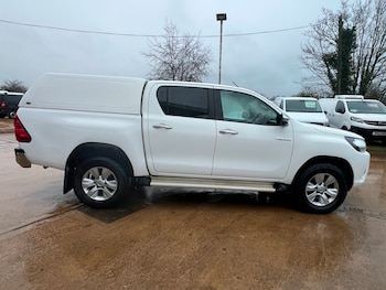 Used Toyota Hilux 2018 for sale - 77381299: Photo