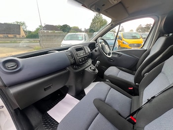 Used Vauxhall Vivaro 2016 for sale - 75571661: Photo