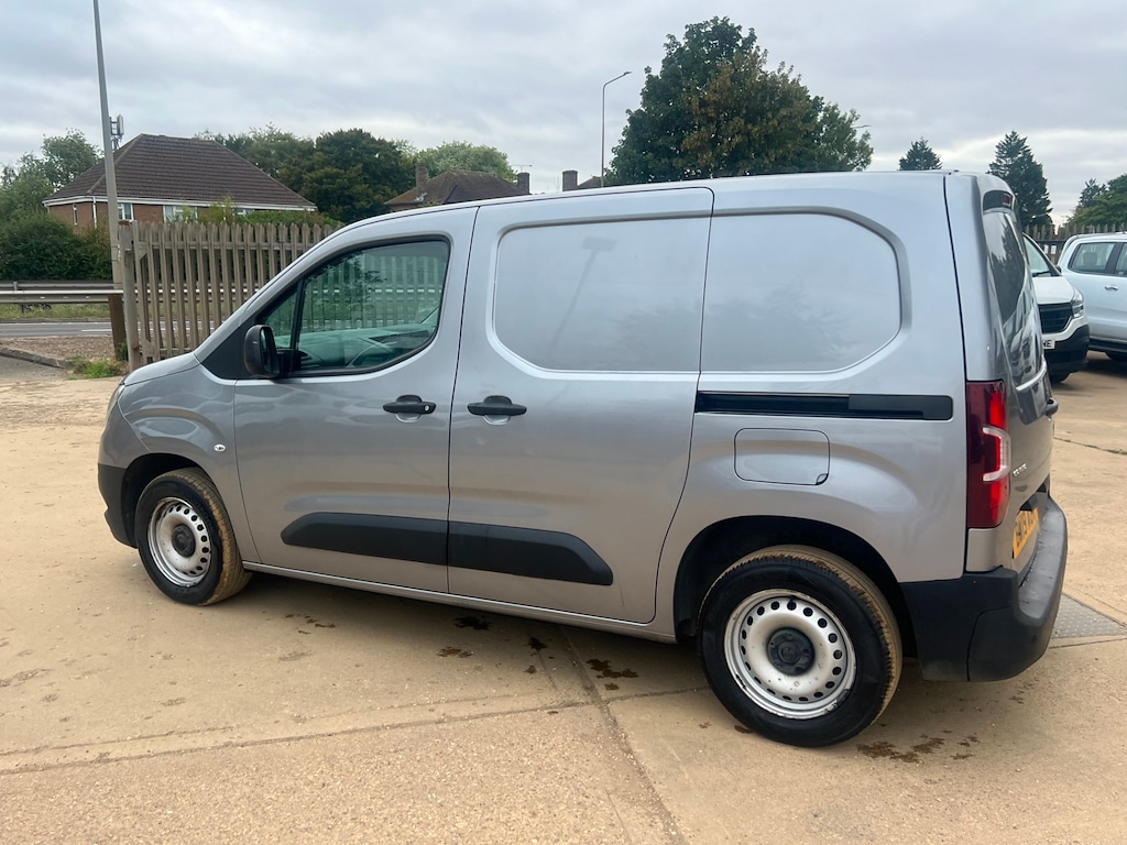 Vehicle 33
