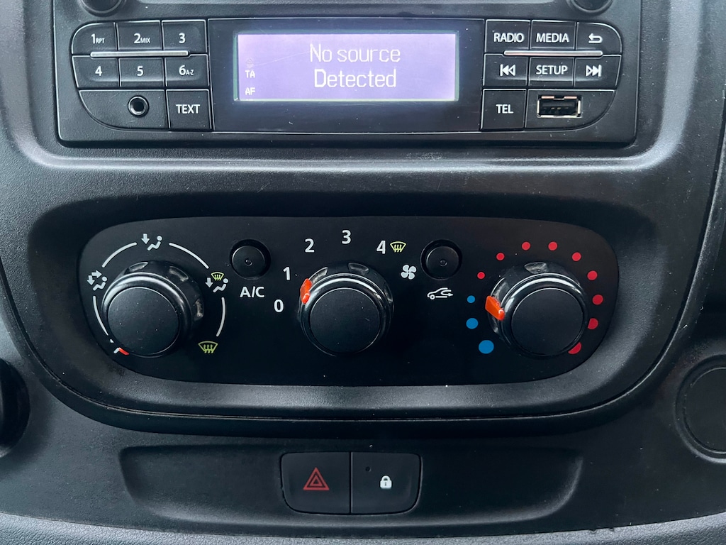 Used Vauxhall Vivaro 2015 for sale - 76322122: Photo 68