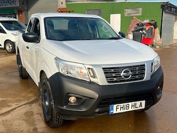Used Nissan Navara 2018 for sale - 76738568: Photo