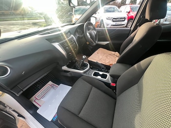 Used Nissan Navara 2018 for sale - 76738568: Photo
