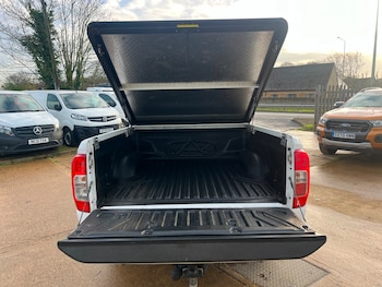 Used Nissan Navara 2018 for sale - 76738568: Photo