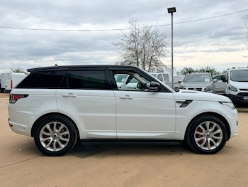 Used Land Rover Range Rover Sport 2015 for sale - 78159140: Photo