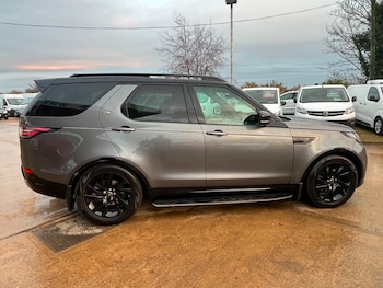 Used Land Rover Discovery 2018 for sale - 76948687: Photo
